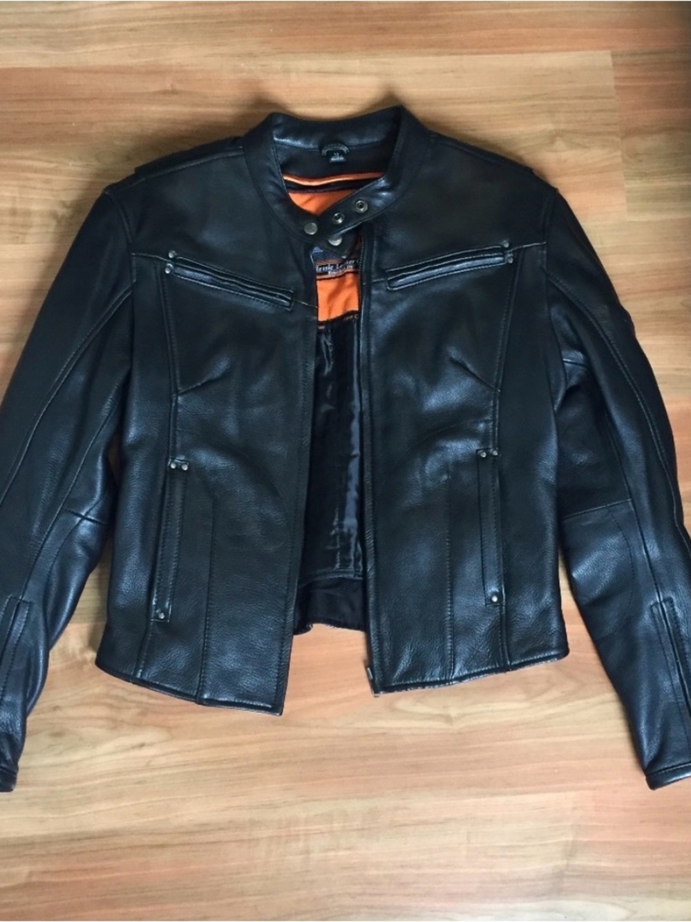 100% Leather Motorcycle Jacket - Picture 1 of 8